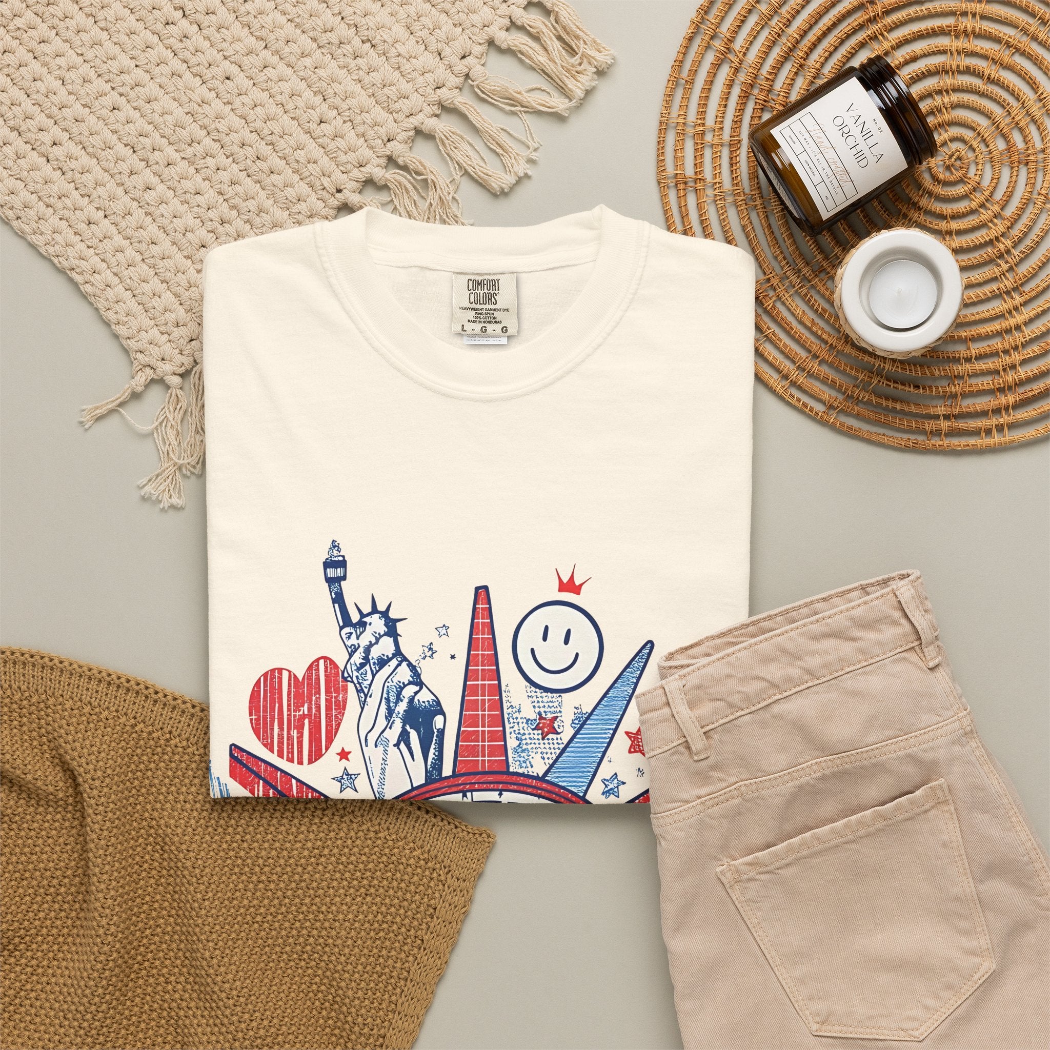 America Graphic T-Shirt — Patriotic Statue of Liberty 4th of July Tee