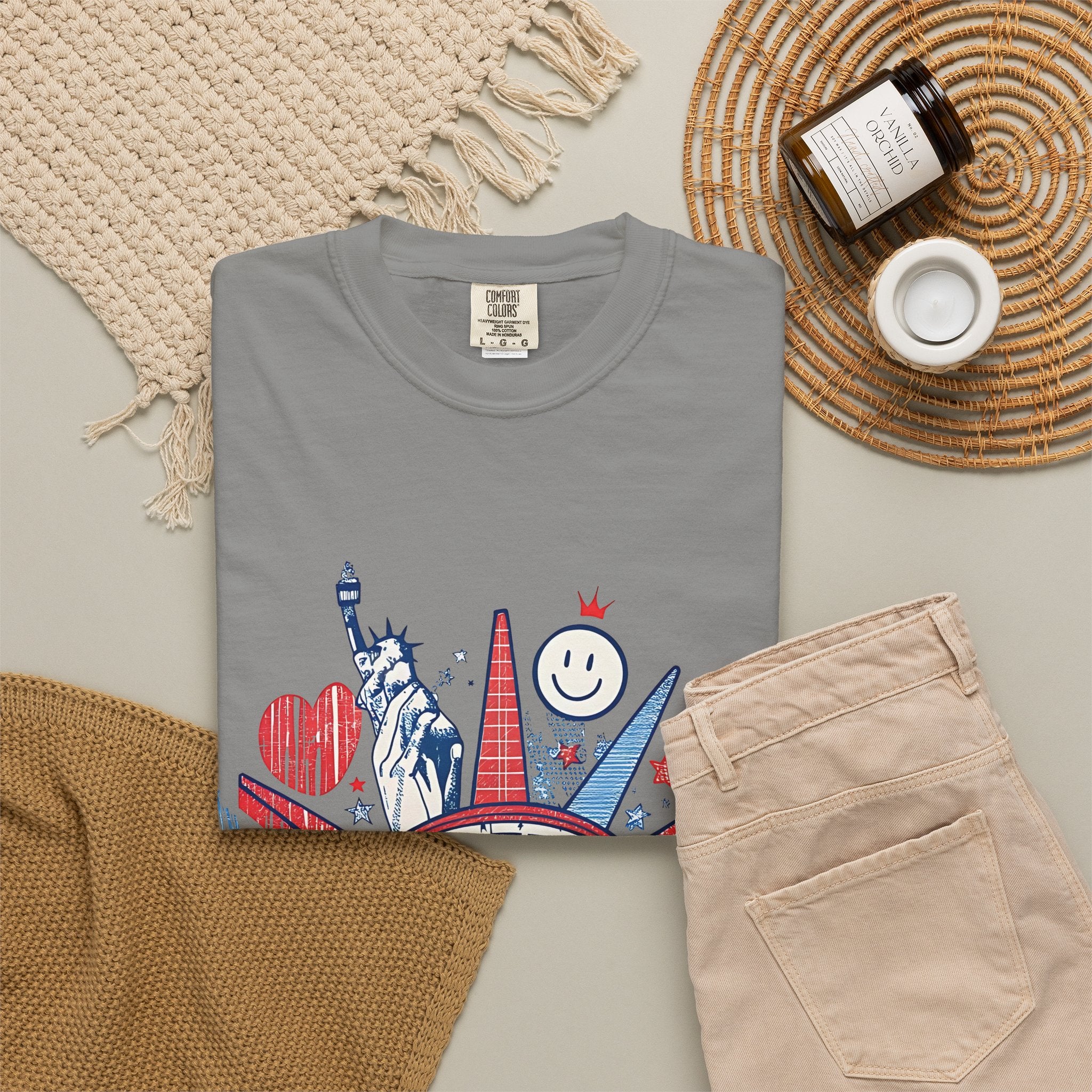 America Graphic T-Shirt — Patriotic Statue of Liberty 4th of July Tee