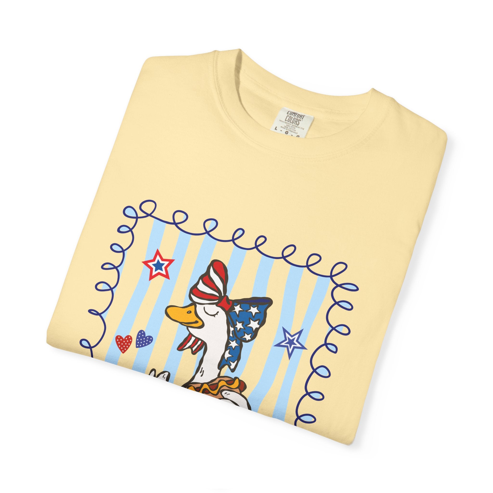 Patriotic Goose Graphic T-Shirt — "Proud Mama" Americana Tee